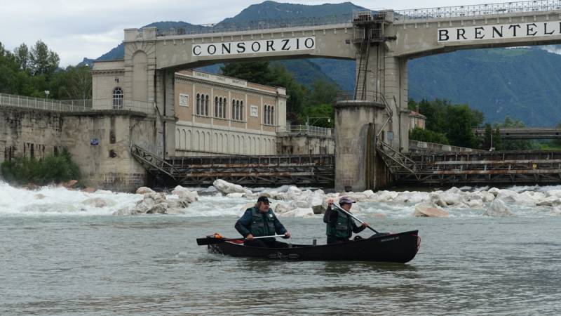 img-083.jpg img-083.jpg