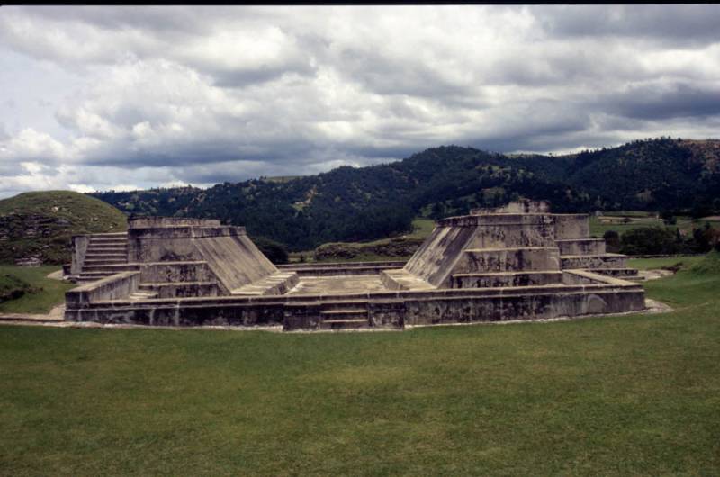 1998-06_09-zaculeu_005.jpg 1998-06_09-zaculeu_005.jpg