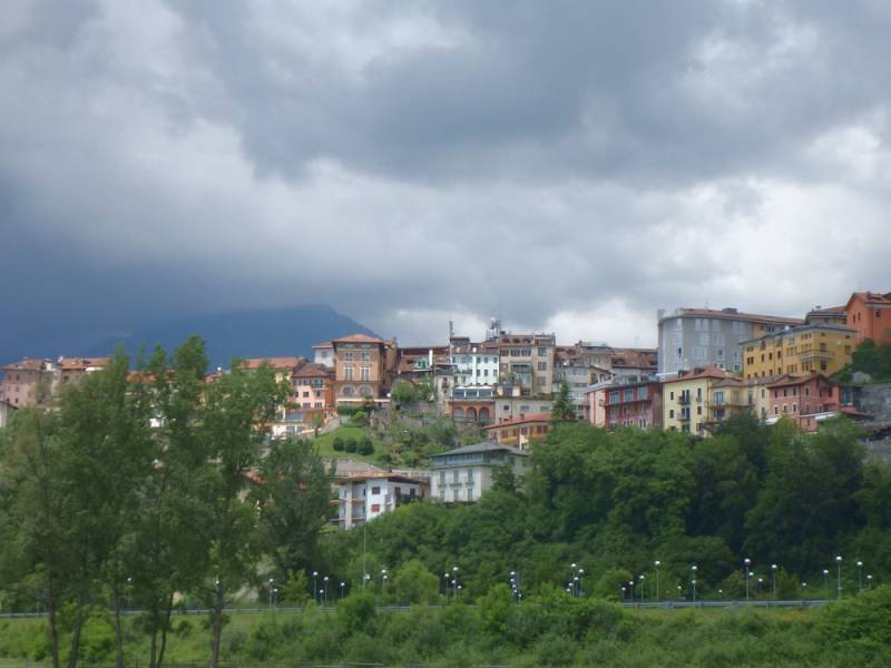 img-011.jpg img-011.jpg