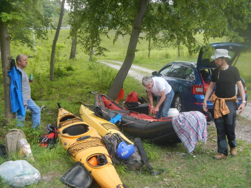 img-007.jpg img-007.jpg